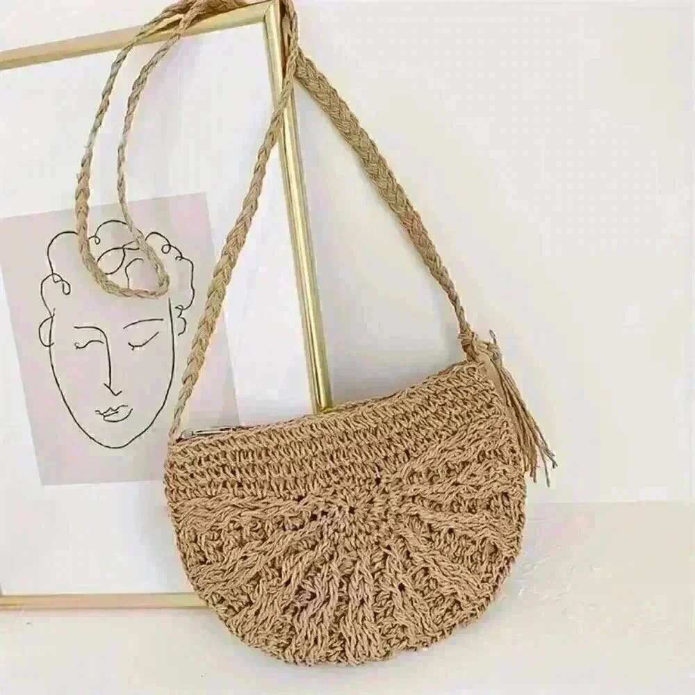 Minimalist Straw Half Round Shoulder Bag - Picture 4 of 4